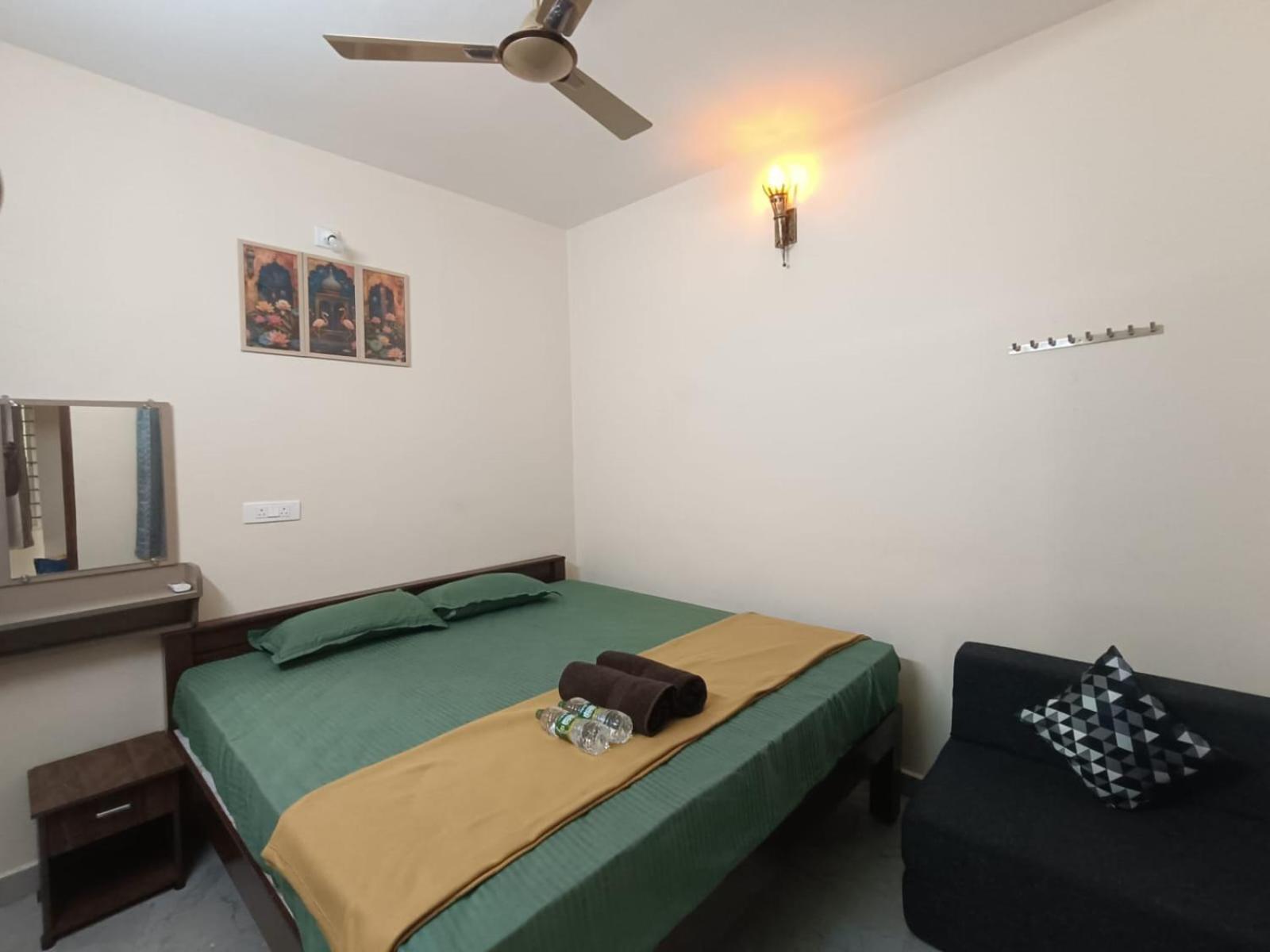 Omkara - The Fives Guest House Тируваннамалай Экстерьер фото